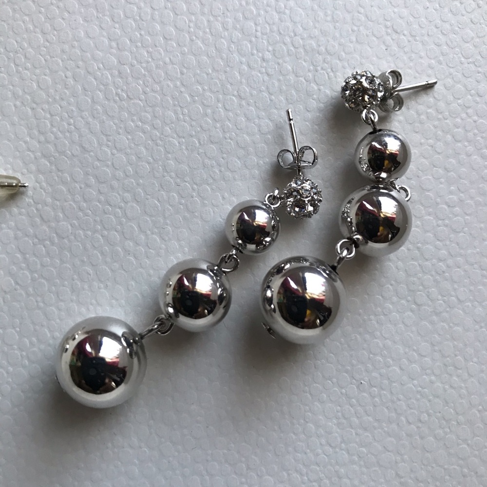 Silver Sliver - Picture 3 of 5